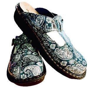Ingaro Women's Paisley Patent Leather Mules Slides Sz 9.5 Casual Comfort Shoes
